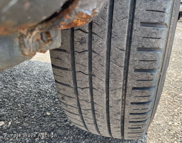 image for item DS8765 2006 Ford E250  van