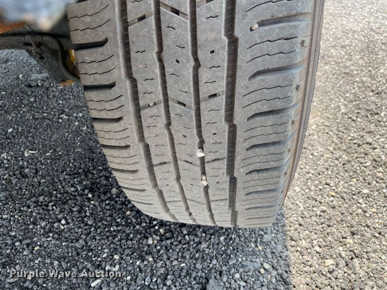 image for item DS8765 2006 Ford E250  van