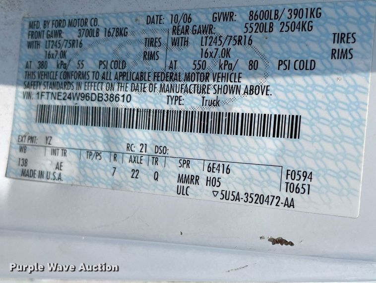 image for item DS8765 2006 Ford E250  van