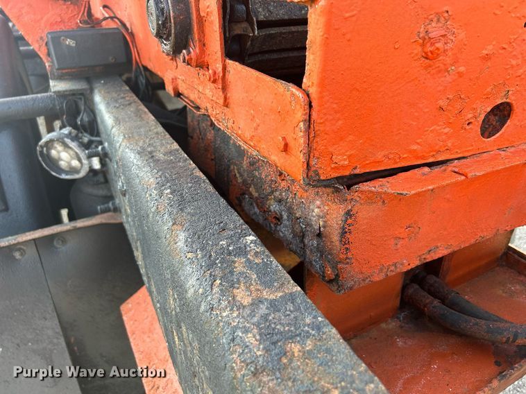 image for item DS8766 2006 International 4300  spreader truck