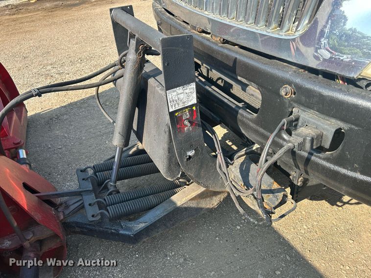 image for item DS8766 2006 International 4300  spreader truck