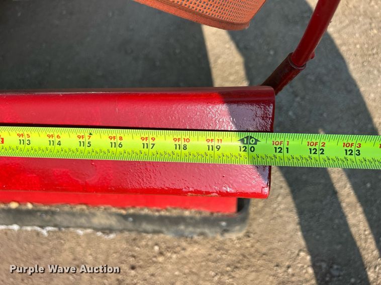 image for item DS8766 2006 International 4300  spreader truck