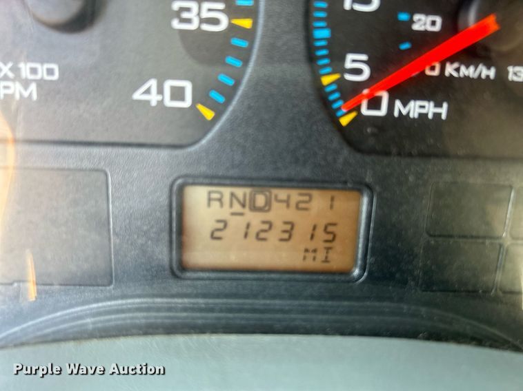 image for item DS8766 2006 International 4300  spreader truck