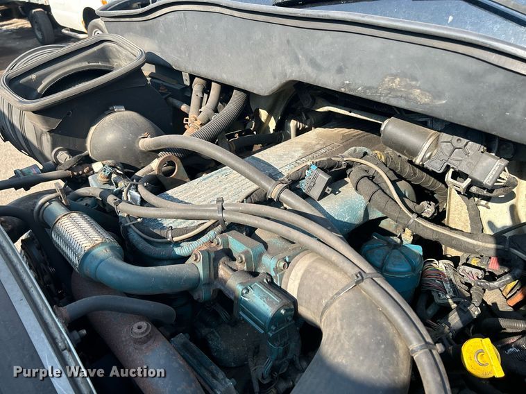 image for item DS8766 2006 International 4300  spreader truck