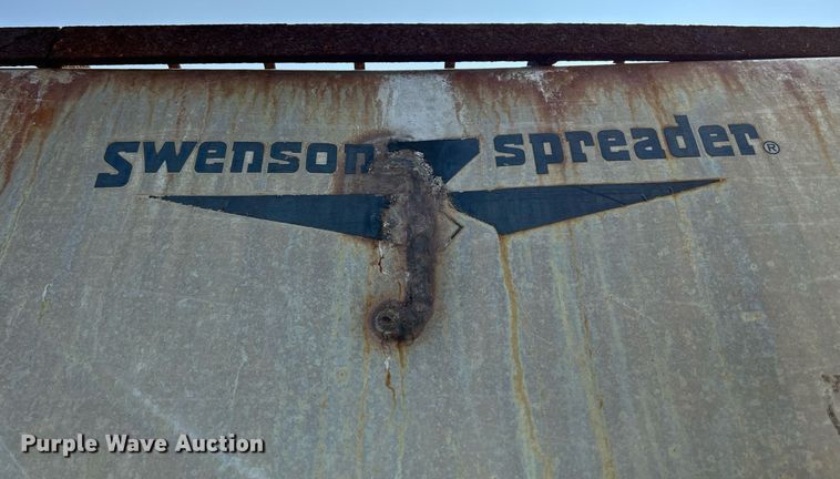 image for item DS8767 2006 International 4300  spreader truck