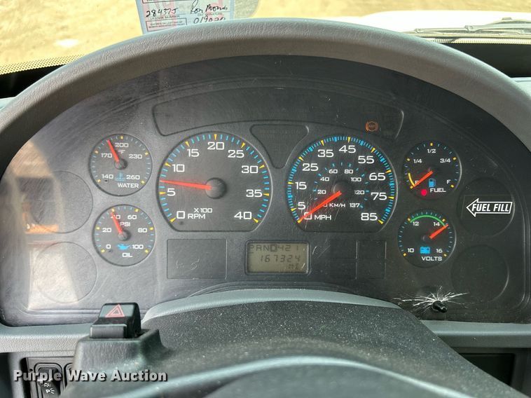 image for item DS8767 2006 International 4300  spreader truck