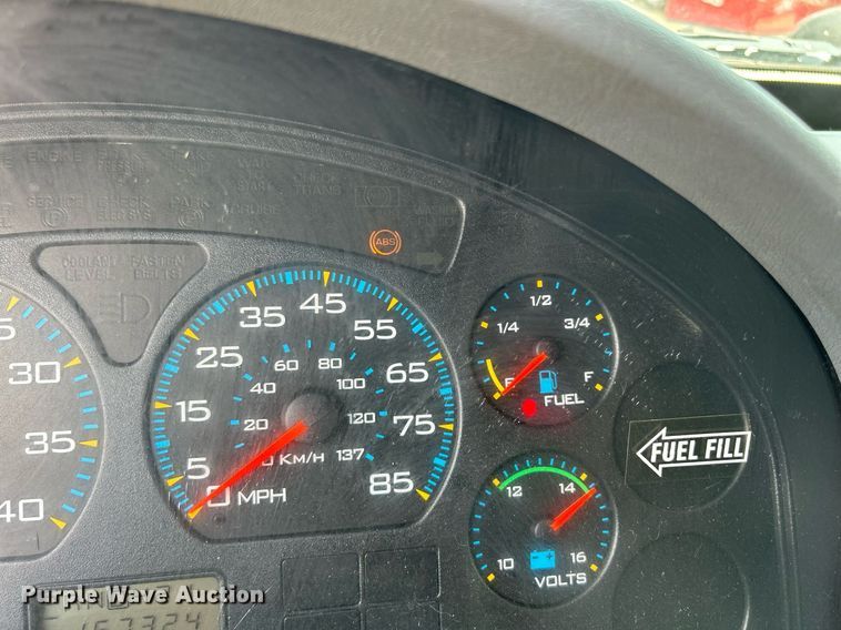 image for item DS8767 2006 International 4300  spreader truck