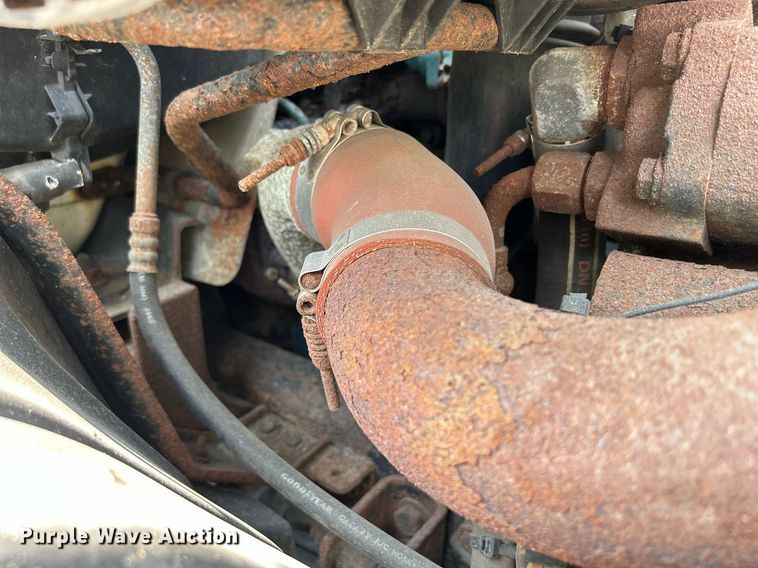 image for item DS8767 2006 International 4300  spreader truck