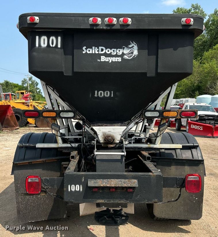 image for item DS8768 2009 International DuraStar 4300  spreader truck