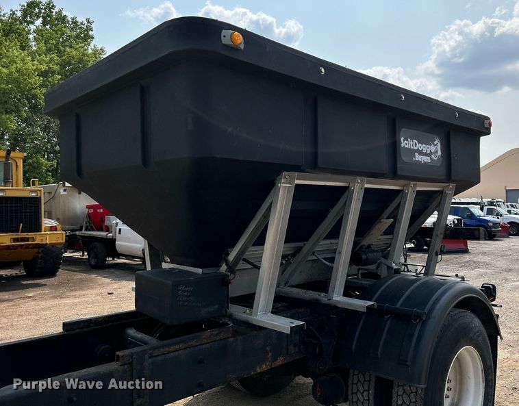 image for item DS8768 2009 International DuraStar 4300  spreader truck