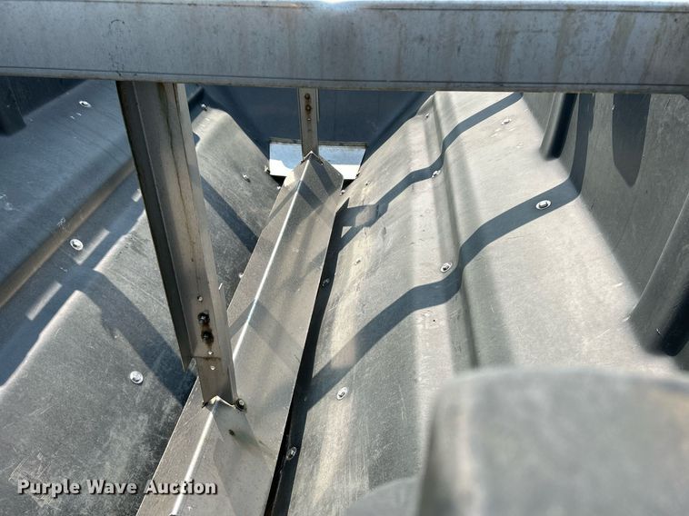 image for item DS8768 2009 International DuraStar 4300  spreader truck