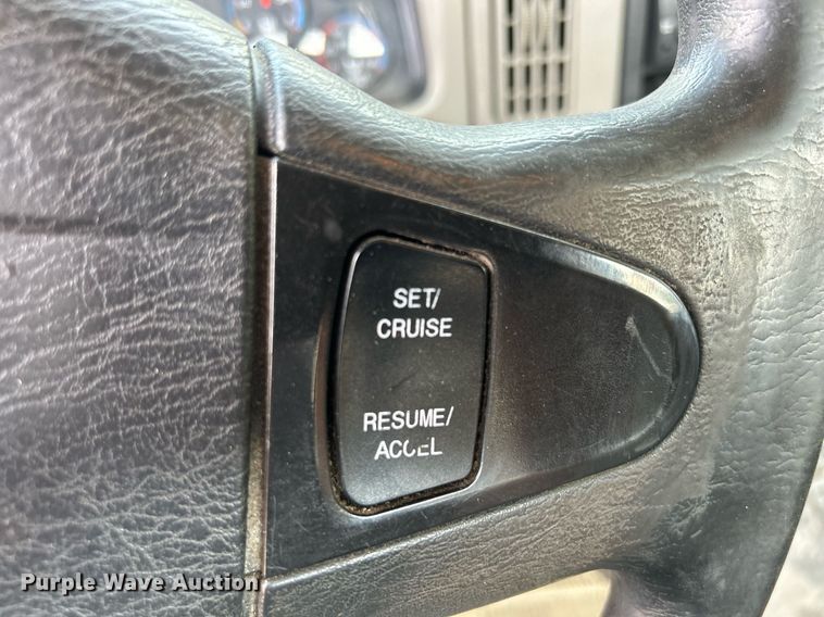 image for item DS8768 2009 International DuraStar 4300  spreader truck