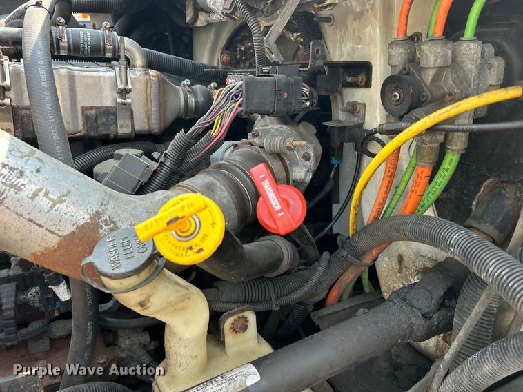 image for item DS8768 2009 International DuraStar 4300  spreader truck