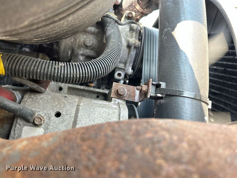 image for item DS8768 2009 International DuraStar 4300  spreader truck