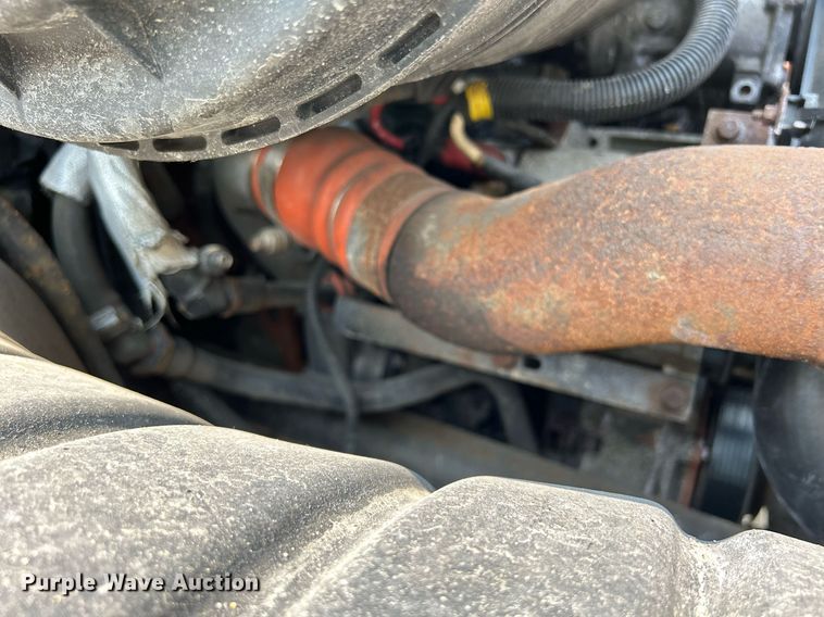 image for item DS8768 2009 International DuraStar 4300  spreader truck