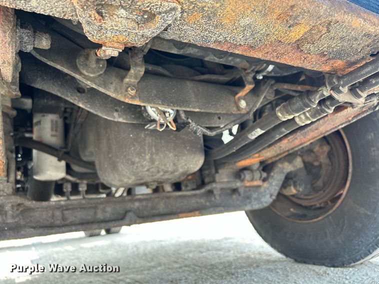 image for item DS8768 2009 International DuraStar 4300  spreader truck