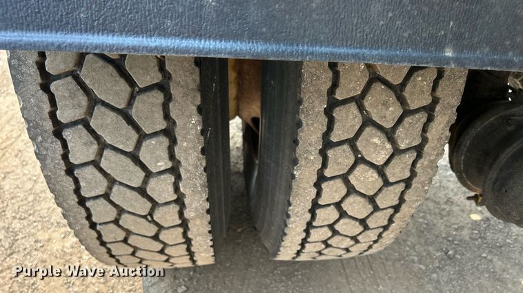 image for item DS8768 2009 International DuraStar 4300  spreader truck