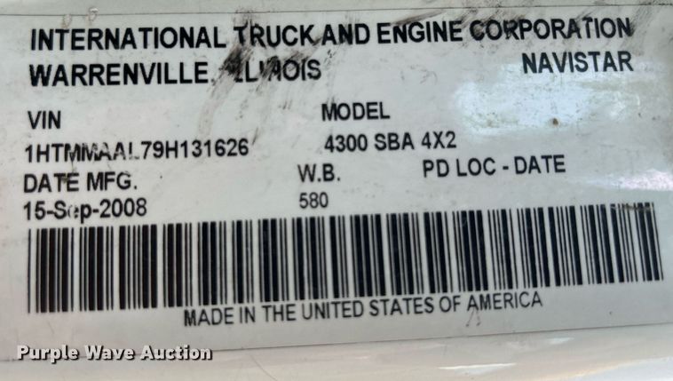 image for item DS8768 2009 International DuraStar 4300  spreader truck