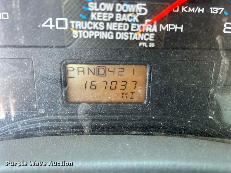 image for item DS8769 2005 International 4300  de-icer truck