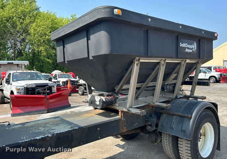 image for item DS8770 2013 International DuraStar 4300  spreader truck