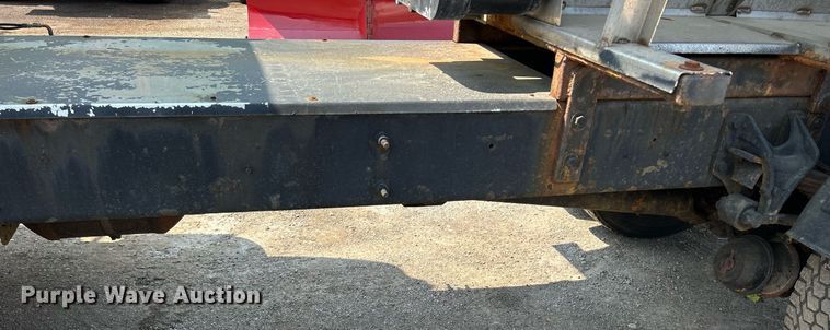 image for item DS8770 2013 International DuraStar 4300  spreader truck