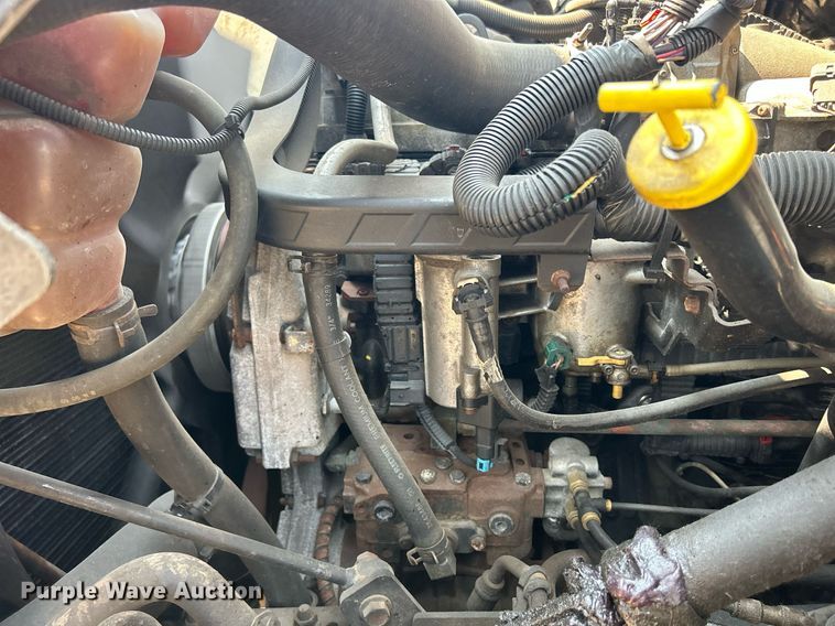 image for item DS8770 2013 International DuraStar 4300  spreader truck