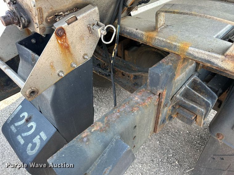 image for item DS8770 2013 International DuraStar 4300  spreader truck