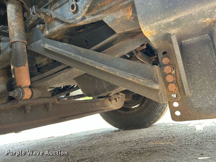 image for item DS8770 2013 International DuraStar 4300  spreader truck