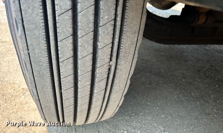 image for item DS8770 2013 International DuraStar 4300  spreader truck