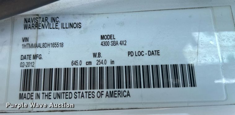 image for item DS8770 2013 International DuraStar 4300  spreader truck