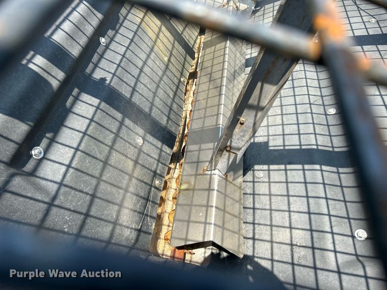 image for item DS8773 2013 International TranStar 8600  spreader truck