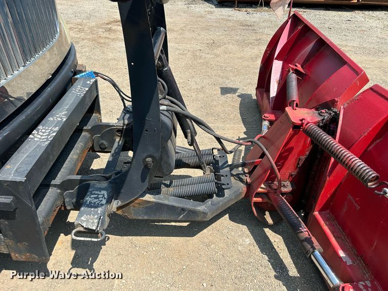 image for item DS8773 2013 International TranStar 8600  spreader truck