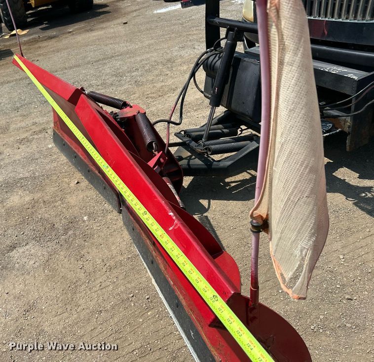 image for item DS8773 2013 International TranStar 8600  spreader truck