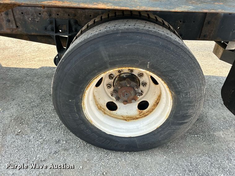 image for item DS8773 2013 International TranStar 8600  spreader truck