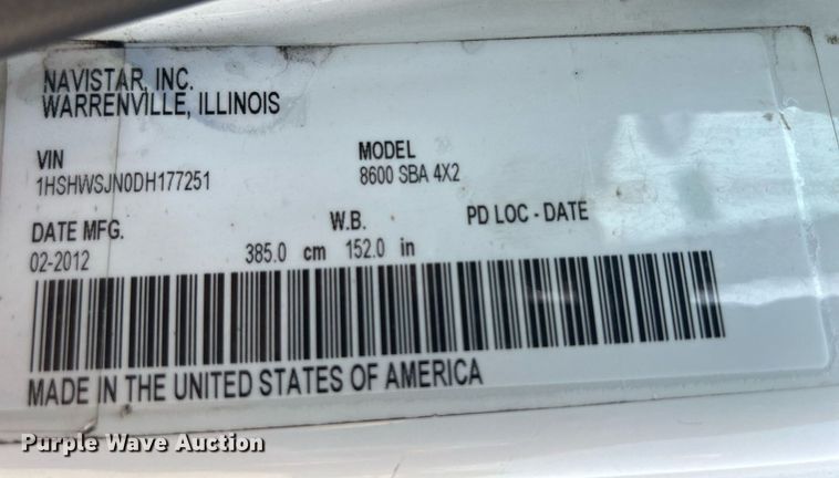 image for item DS8773 2013 International TranStar 8600  spreader truck