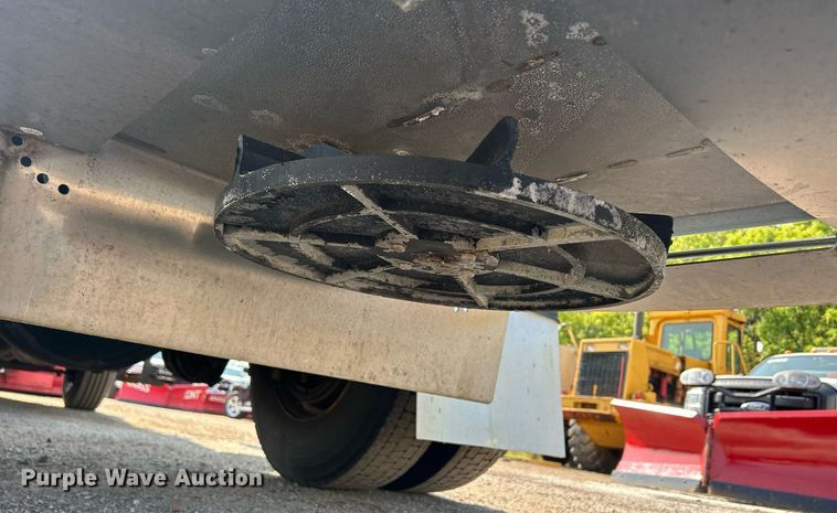 image for item DS8786 2014 International DuraStar 4300  spreader truck