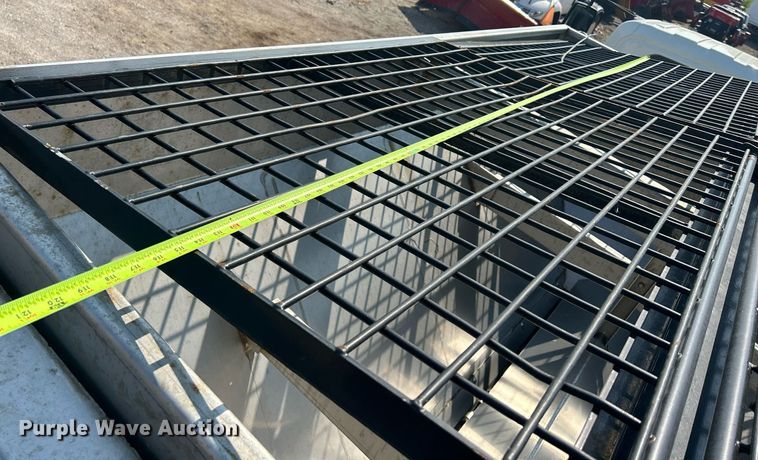 image for item DS8786 2014 International DuraStar 4300  spreader truck