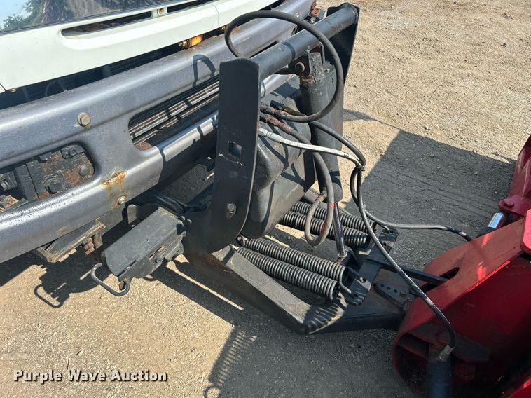 image for item DS8786 2014 International DuraStar 4300  spreader truck