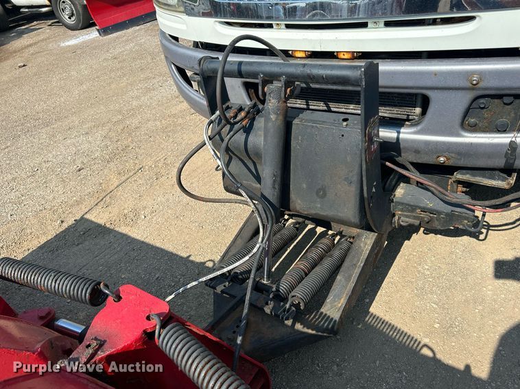 image for item DS8786 2014 International DuraStar 4300  spreader truck