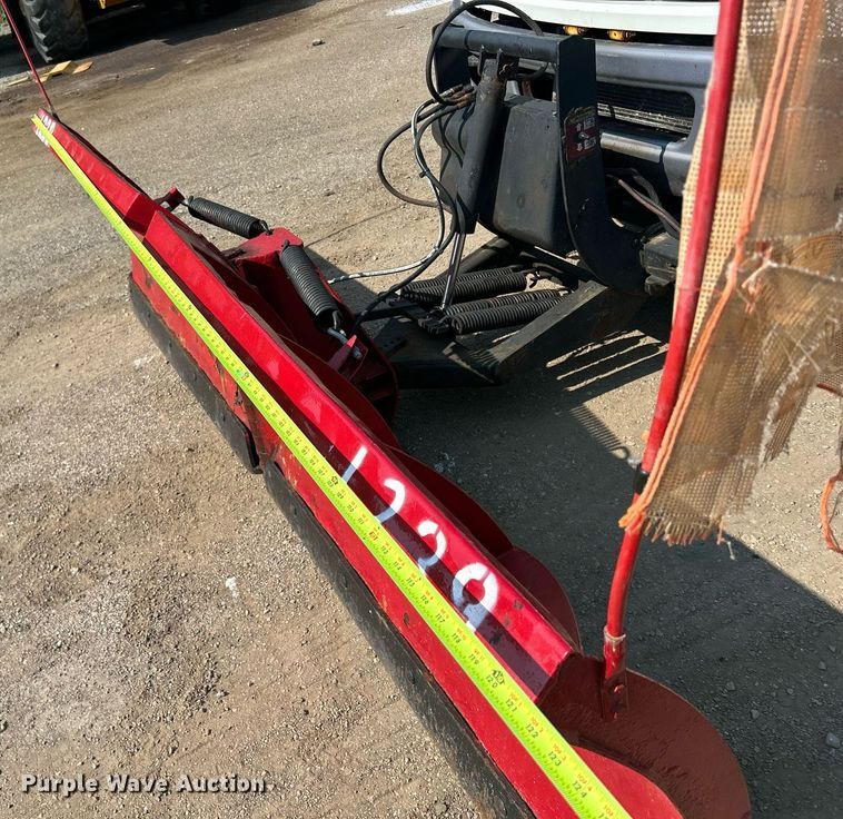 image for item DS8786 2014 International DuraStar 4300  spreader truck