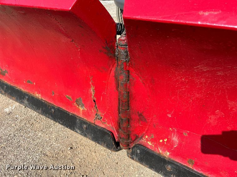 image for item DS8786 2014 International DuraStar 4300  spreader truck