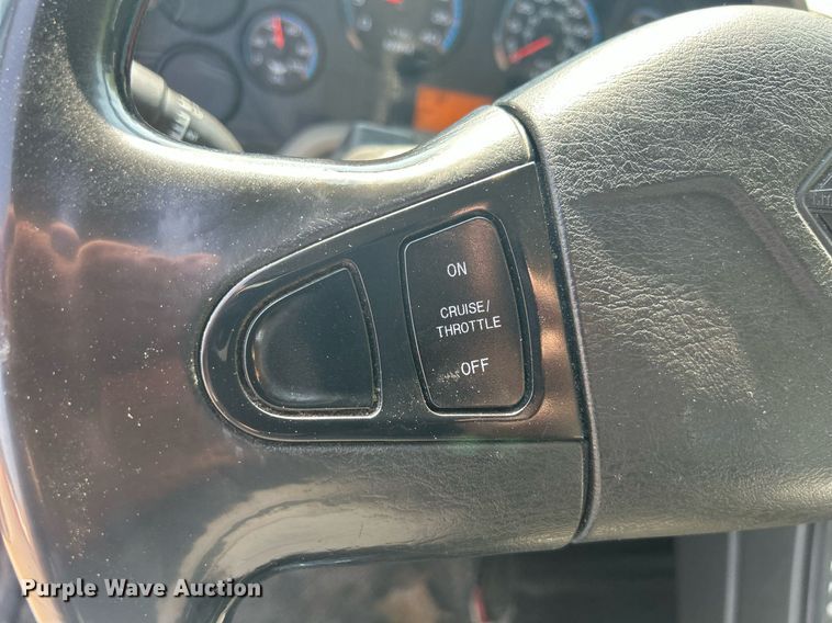 image for item DS8786 2014 International DuraStar 4300  spreader truck