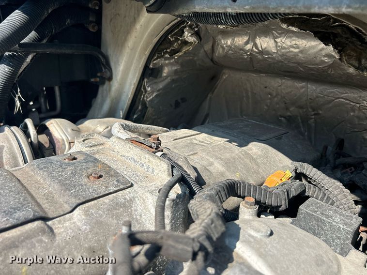 image for item DS8786 2014 International DuraStar 4300  spreader truck