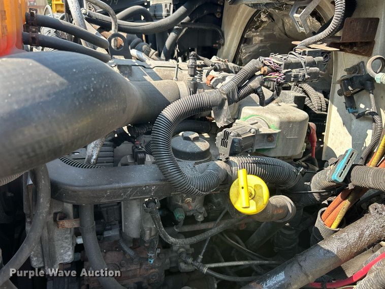 image for item DS8786 2014 International DuraStar 4300  spreader truck