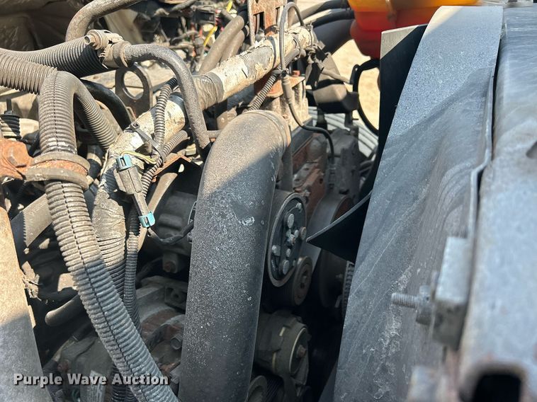 image for item DS8786 2014 International DuraStar 4300  spreader truck