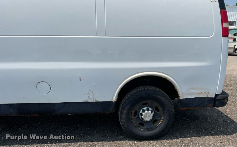 image for item DS8787 2009 Chevrolet Express 2500  van