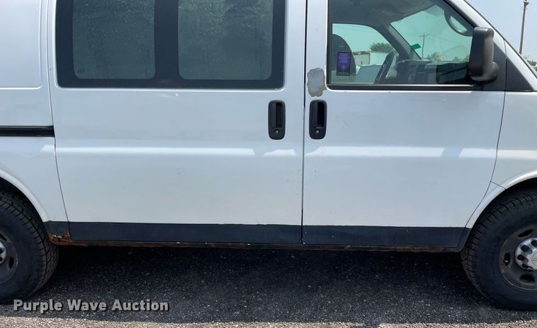 image for item DS8787 2009 Chevrolet Express 2500  van