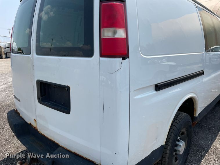 image for item DS8787 2009 Chevrolet Express 2500  van