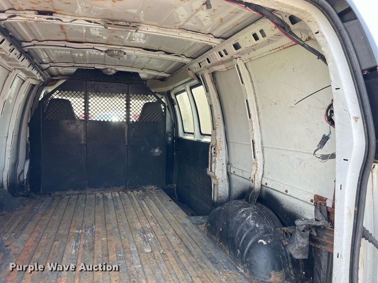 image for item DS8787 2009 Chevrolet Express 2500  van