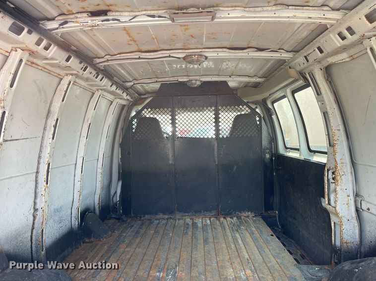 image for item DS8787 2009 Chevrolet Express 2500  van